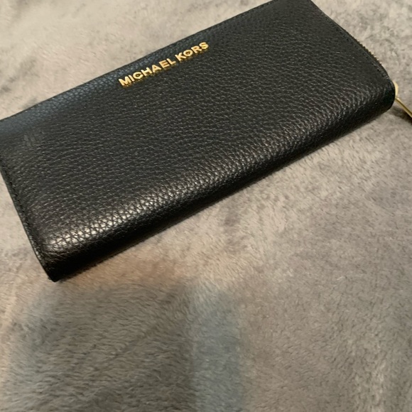 Michael Kors Handbags - Michael Kors wallet black. New